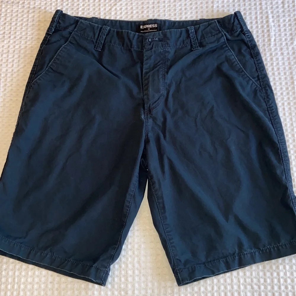 EXPRESS Flat Front Shorts Size 30 Navy Blue EUC